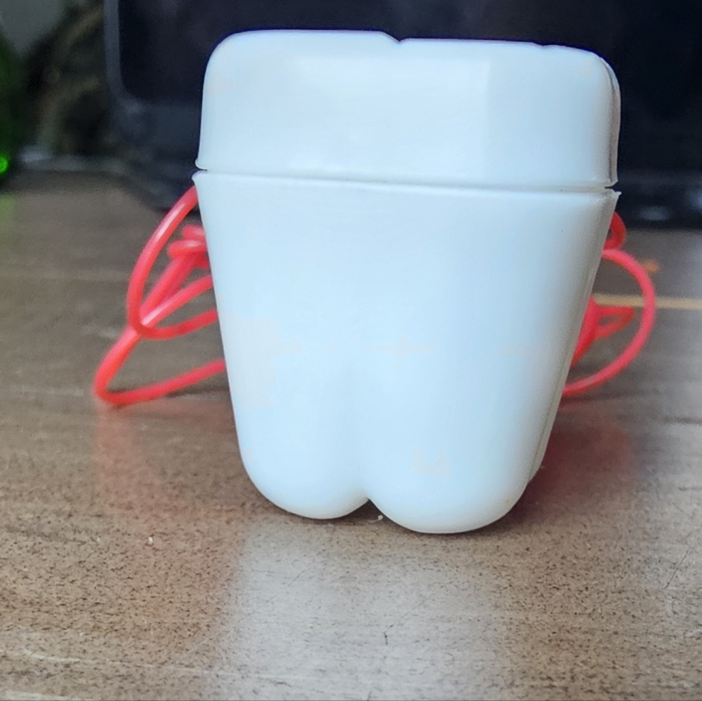 Tooth fairy tooth holder gently used